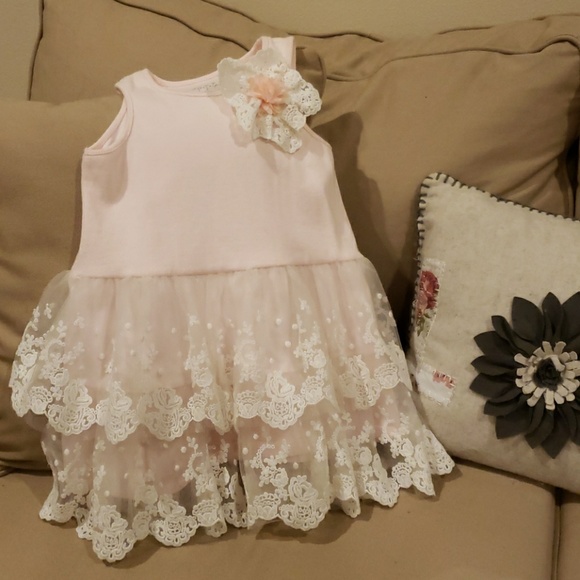 Pippa & Julie Other - Sz 4 dress DILLARDS w gorgeous quality lace detail